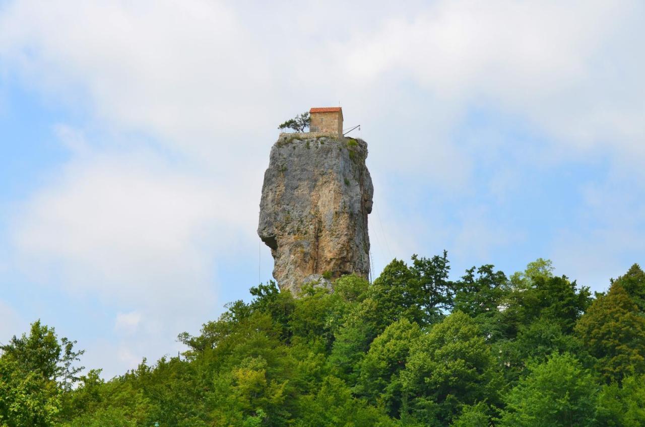 Vaso'S Guesthouse Katskhi エクステリア 写真
